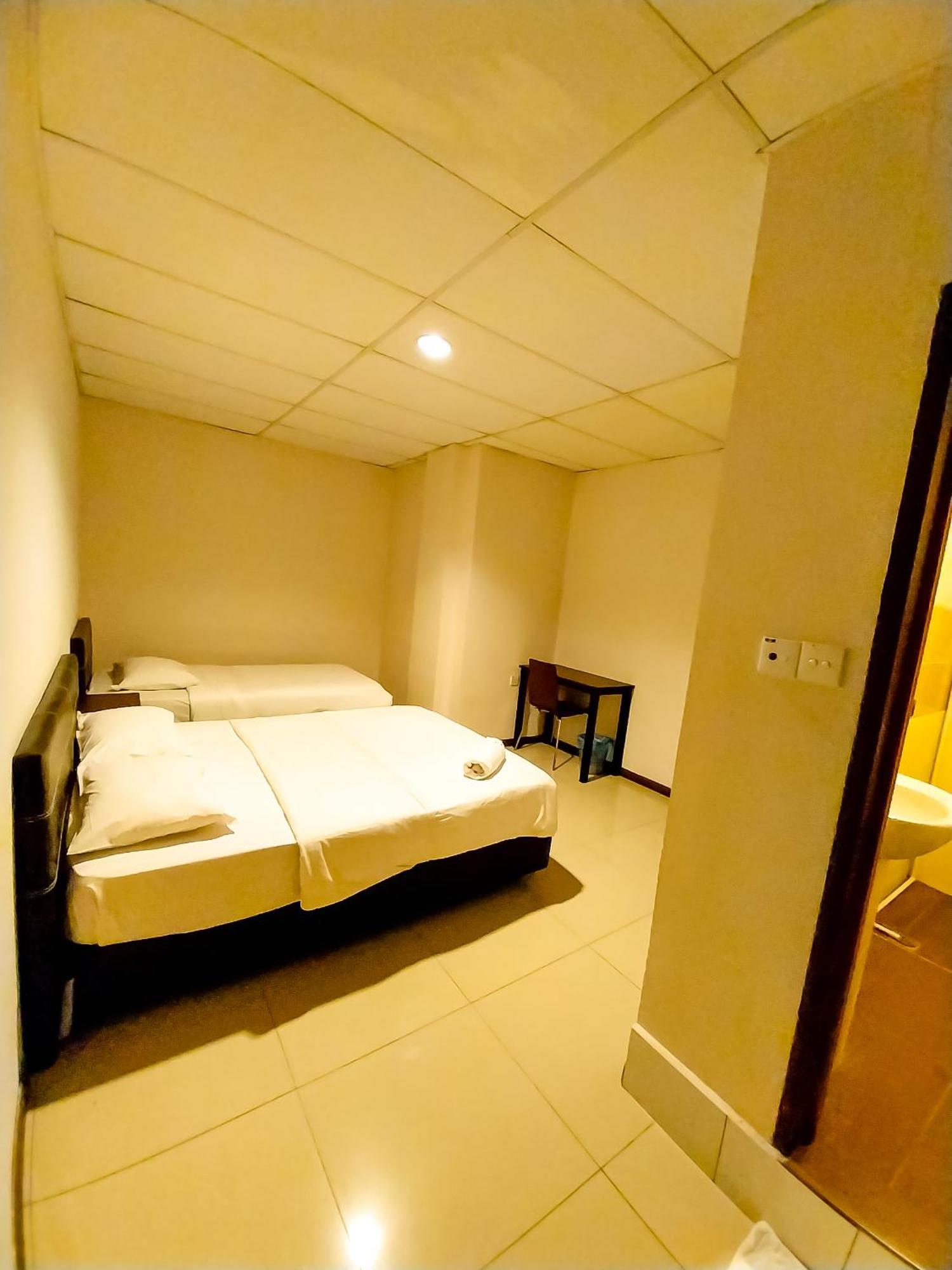 Hotel Mb Budget