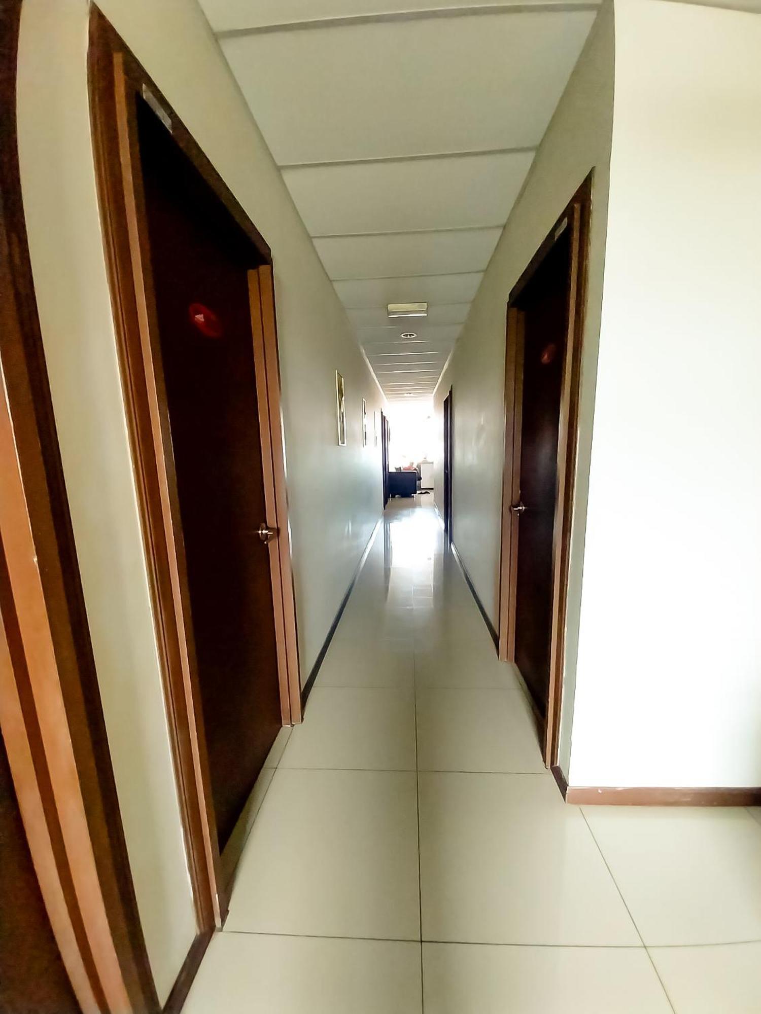 Hotel Mb Budget *