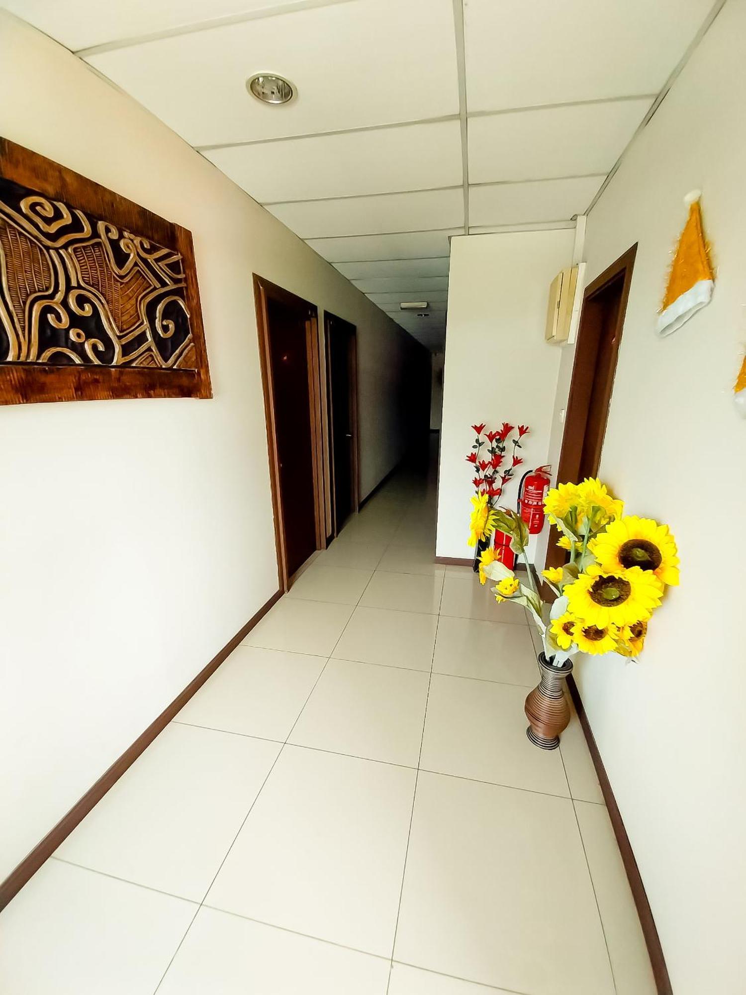 Hotel Mb Budget *
